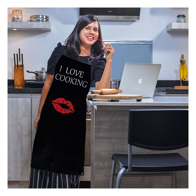 I Love Cooking Text Printed Customised Black Color Apron For Her Gifting